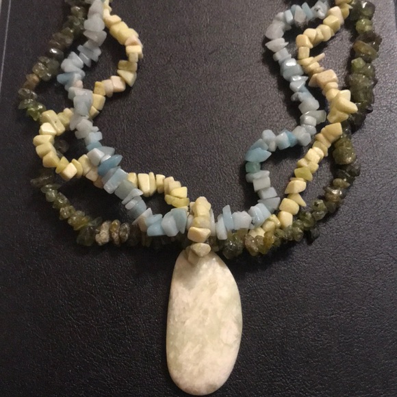 Jewelry - Genuine stones and pendant 3 strands